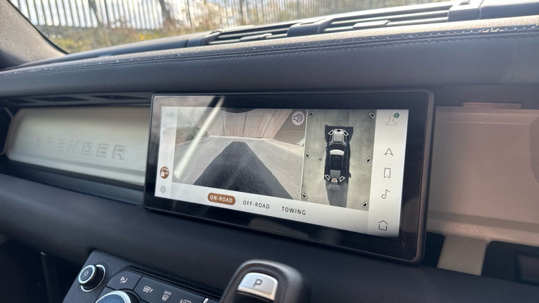 Land Rover Defender 3.0 D300 SE 110 5dr Auto Diesel Estate